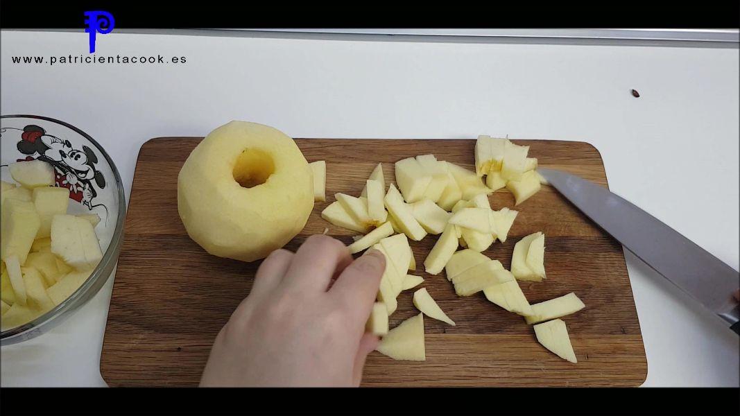 Empanada de hojaldre con manzana y cerdo