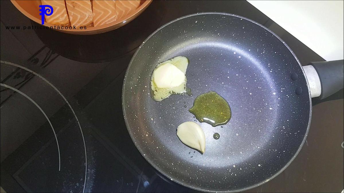 Salmón con salsa de limón