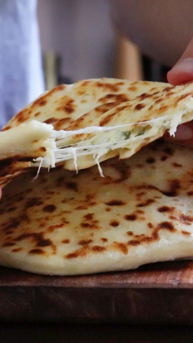 khachapuri relleno queso pan relleno