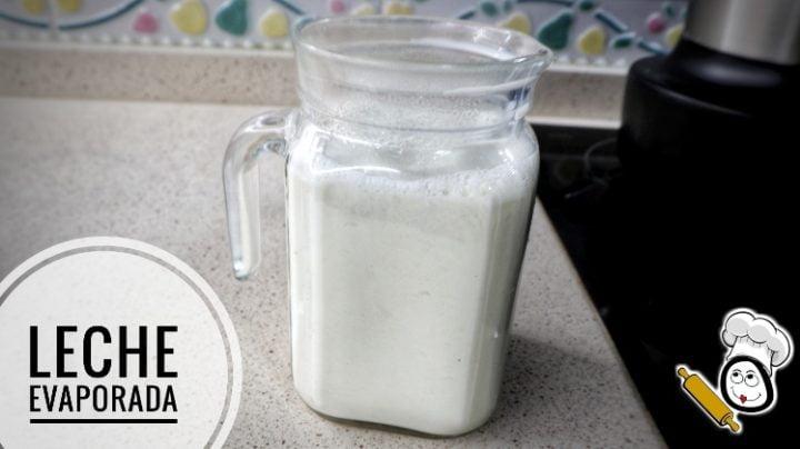 Leche evaporada con Mambo de Cecotec