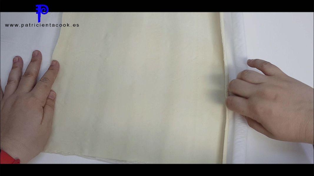 Miguelitos rellenos de crema pastelera