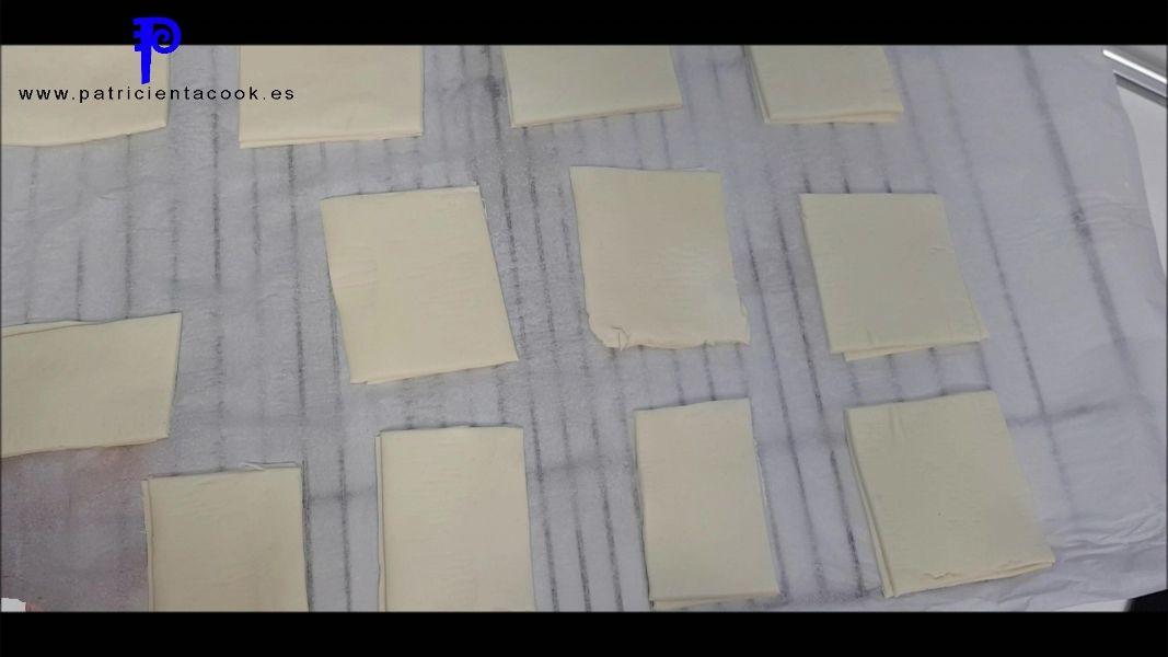 Miguelitos rellenos de crema pastelera