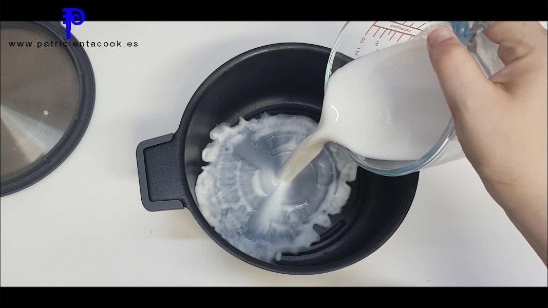 Miguelitos rellenos de crema pastelera