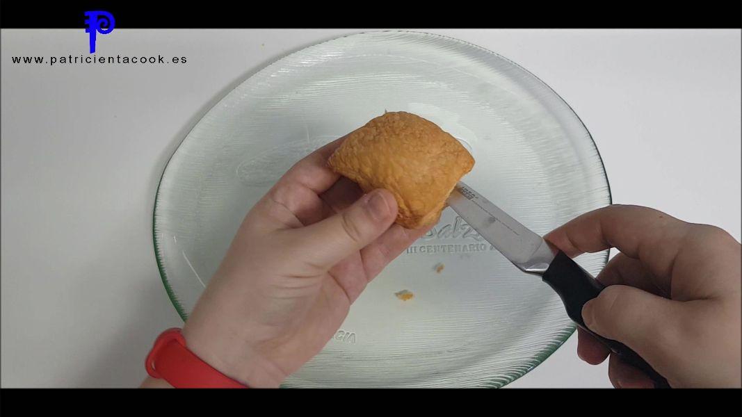 Miguelitos rellenos de crema pastelera