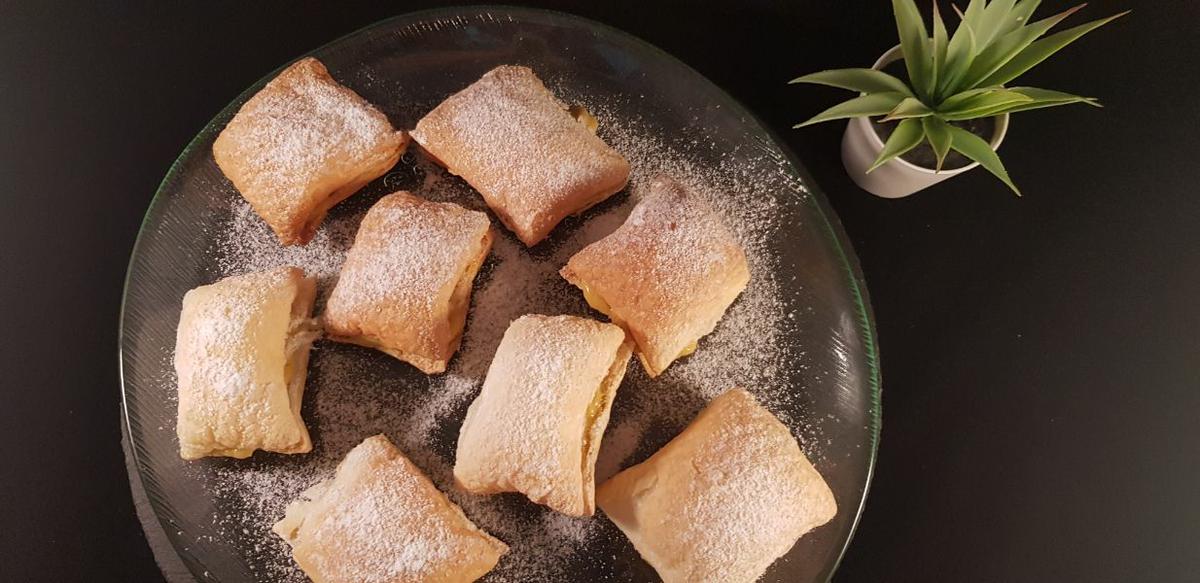 Miguelitos rellenos de crema pastelera