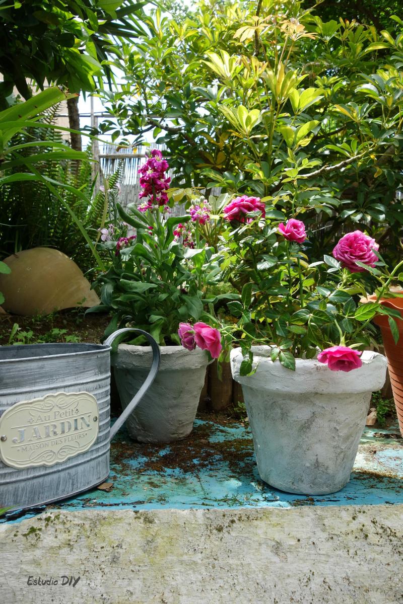 cómo dar acabado de piedra a maceteros