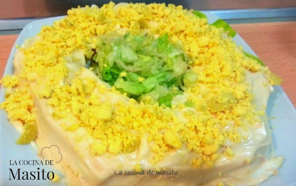 Huevos rellenos de atún y tomate