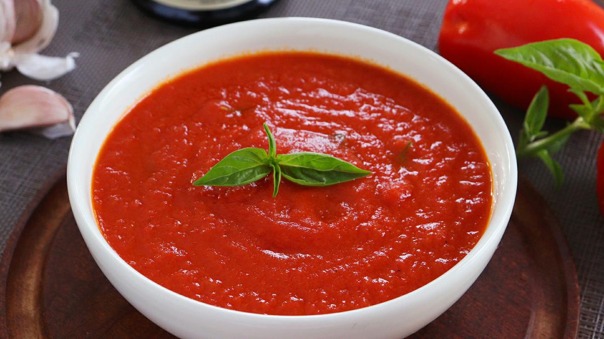salsa de tomate casera con tomate natural