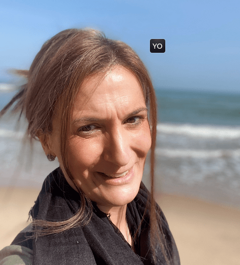 Retrato de ana sonriendo 