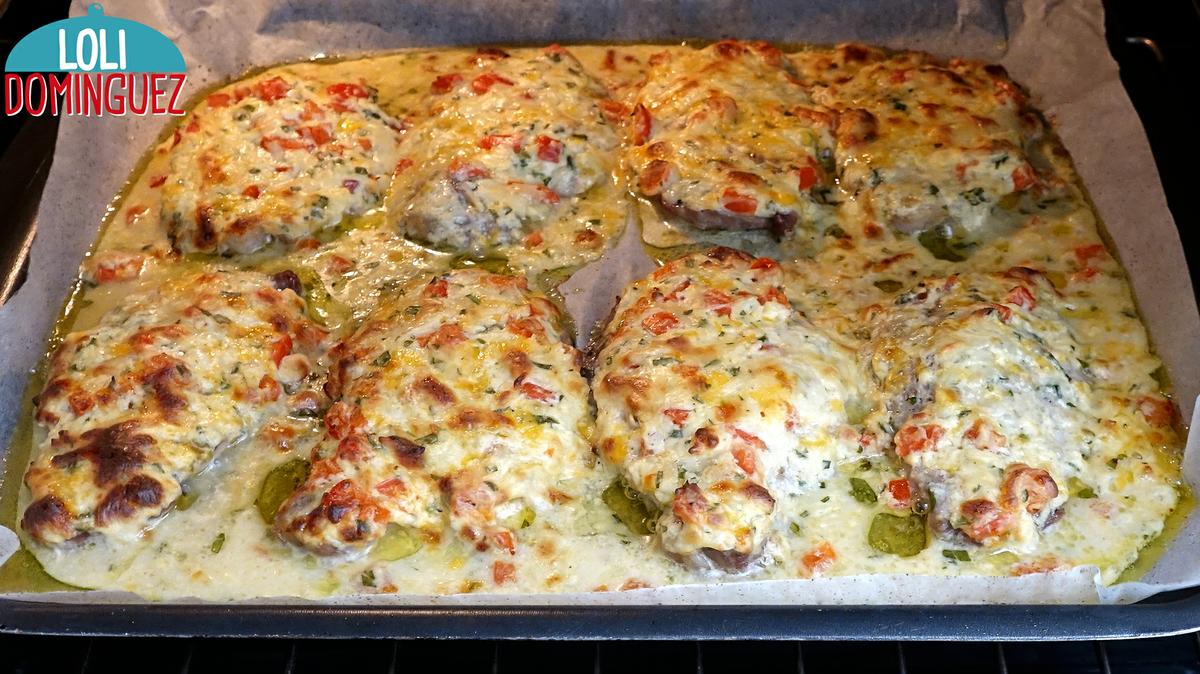 FILETES DE CERDO AL HORNO, TIERNOS Y JUGOSOS, RECETA FÁCIL Y RÁPIDA. Cocinar en el horno nos da la ventaja de que mientras tanto podemos hacer otras cosas, además de que bajamos la cantidad de fritos en nuestra alimentación