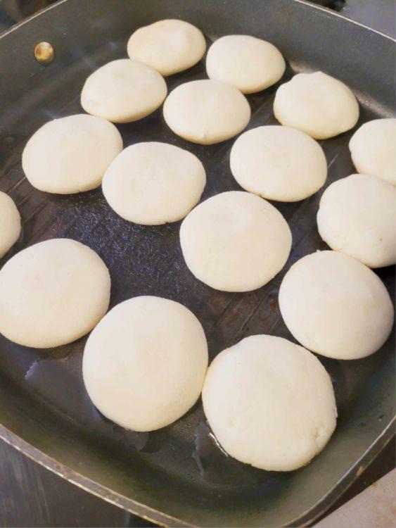 Arepitas rellenas, el mejor aperitivo para cualquier ocasión