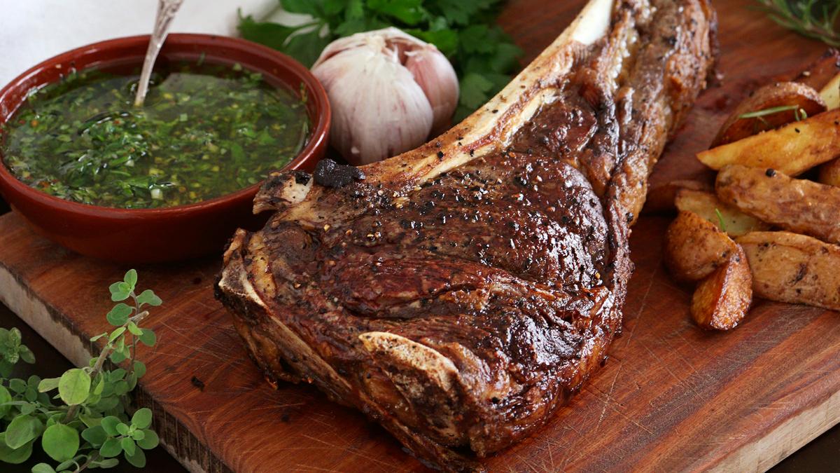 tomahawk al horno chimichurri papines plancha