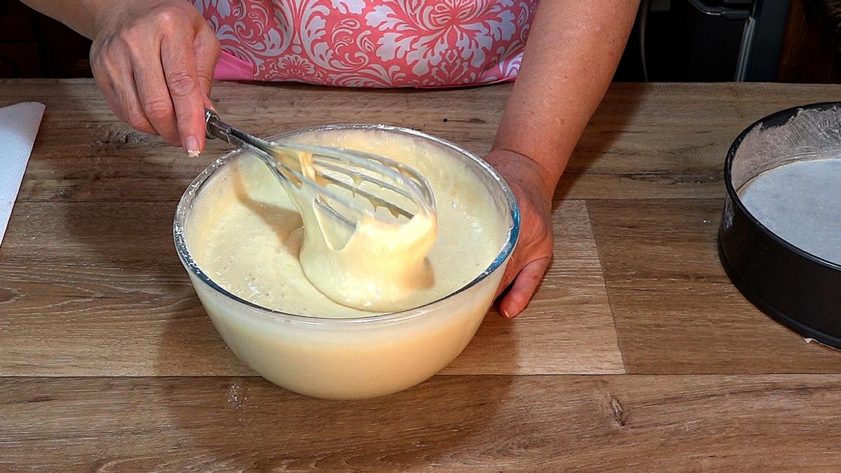 BIZCOCHO DE LECHE CALIENTE, QUEDA UNA MIGA TIERNA, JUGOSA Y CON UN SABOR DELICIOSO - Foto 8