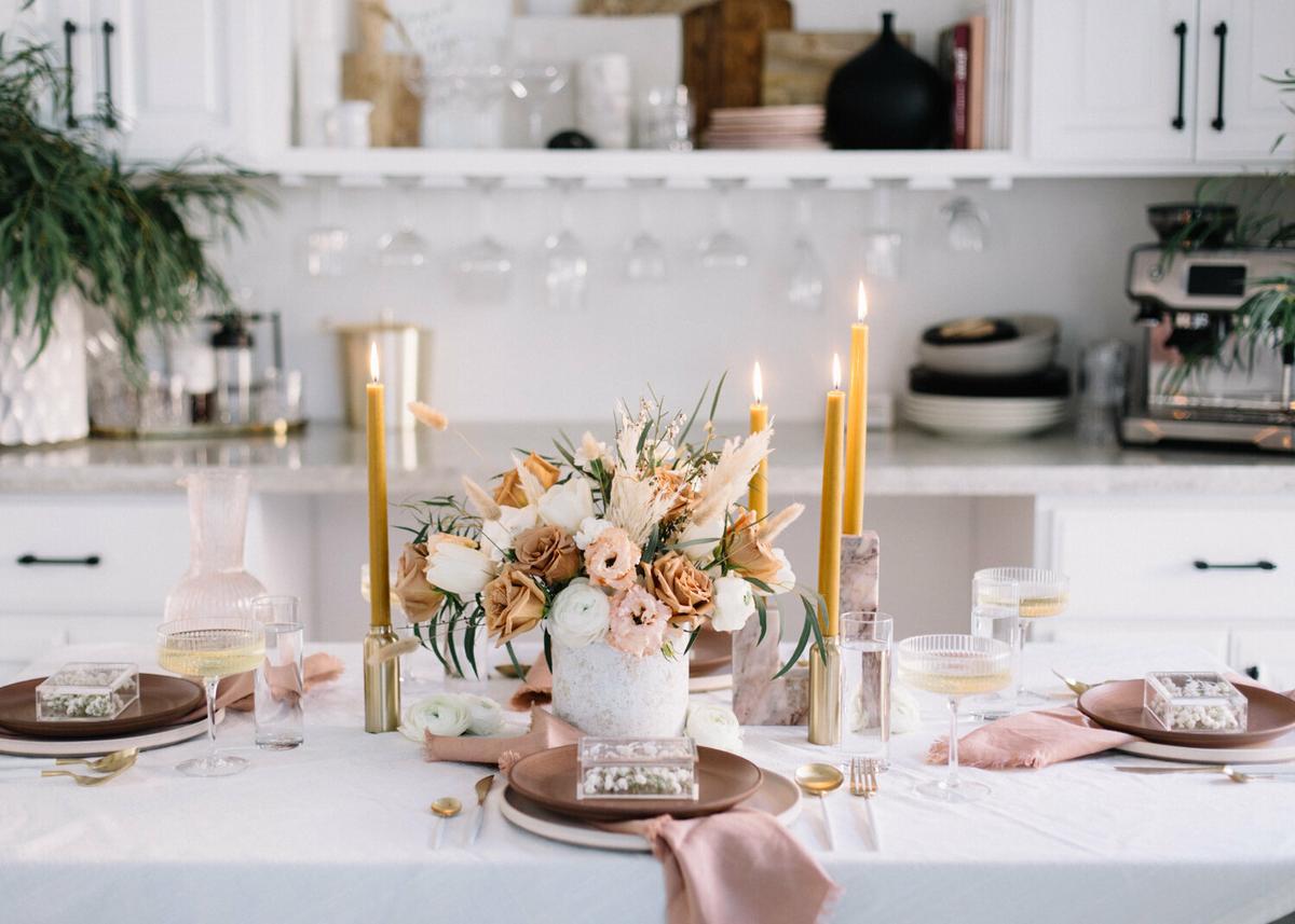 En tonos terracota y rosa