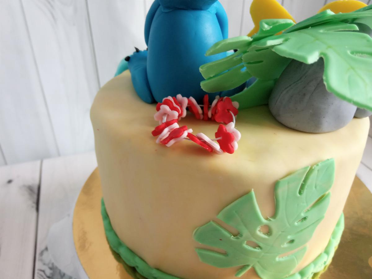 Hojas y flores hawaianas de fondant