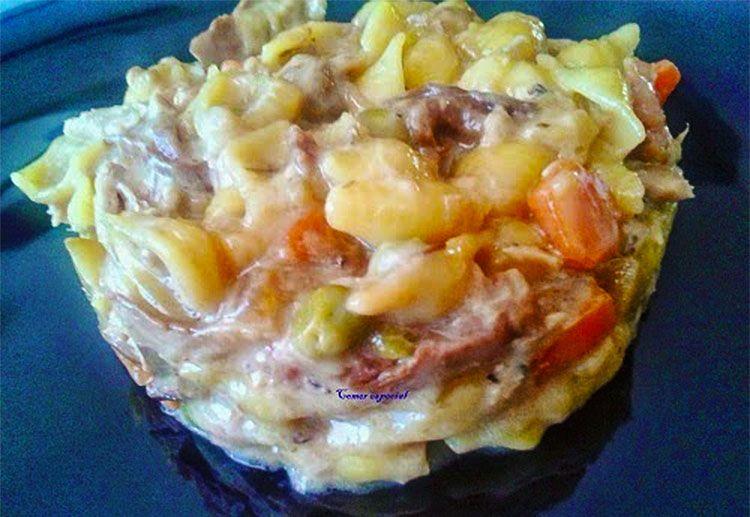 Conchiliette sin gluten a la crema de nata (crema de leche) sin lactosa con ceps y atún