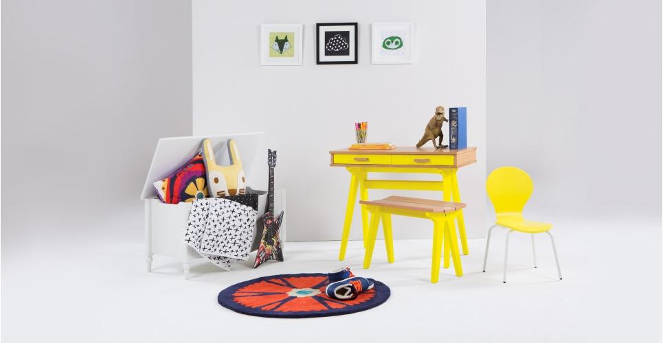 mini-escritorio-roble-y-amarillo