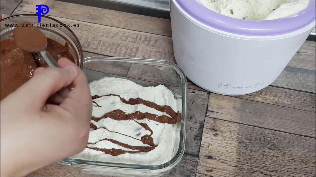 Helado de Choco Bons con heladera eléctrica Silvercrest de Lidl