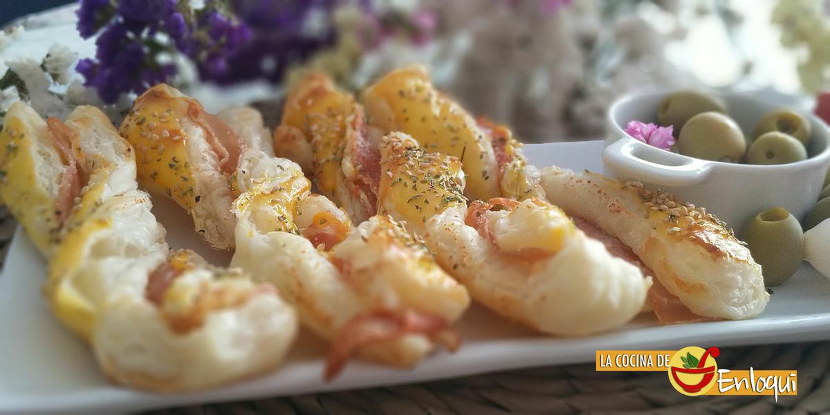 Palitos de hojaldre con jamón