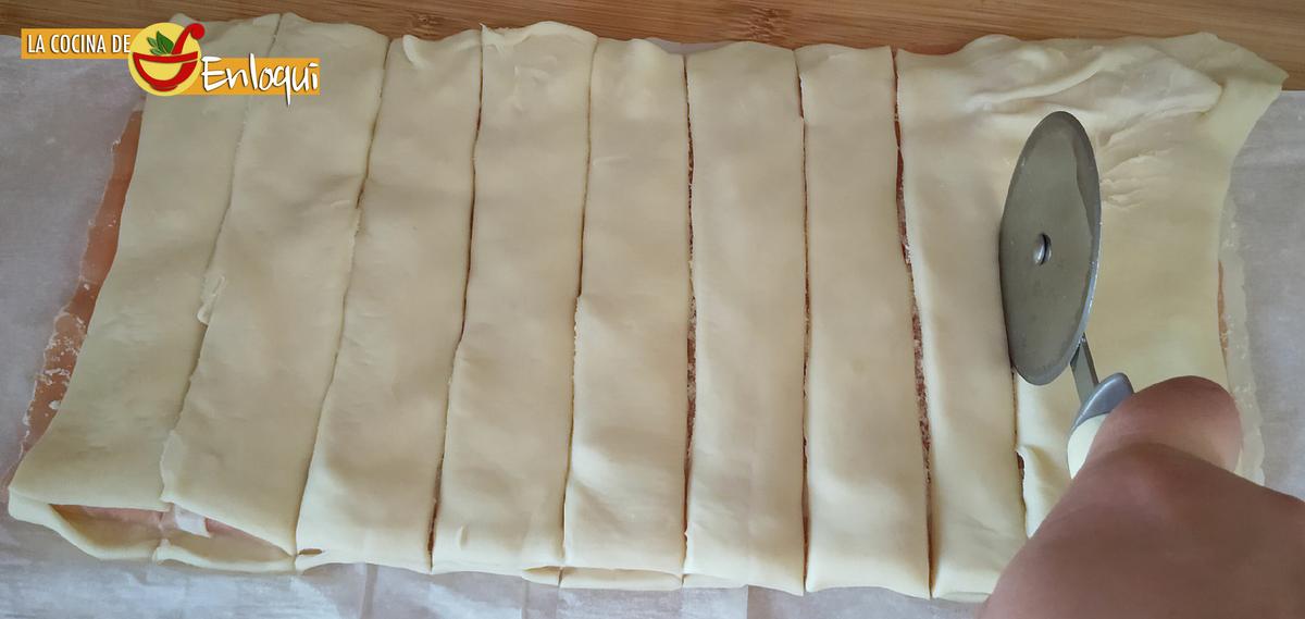 Palitos de hojaldre con jamón