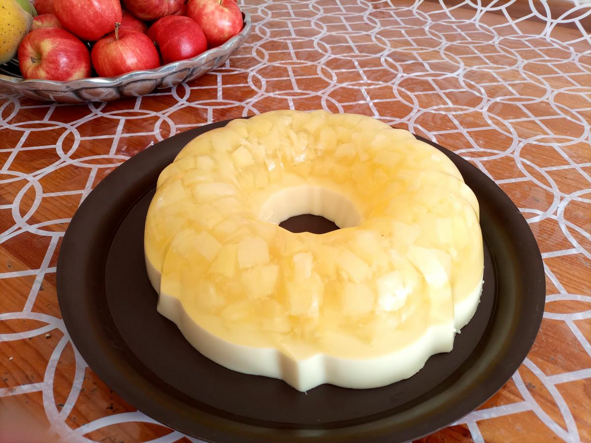 gelatina de piña y queso crema