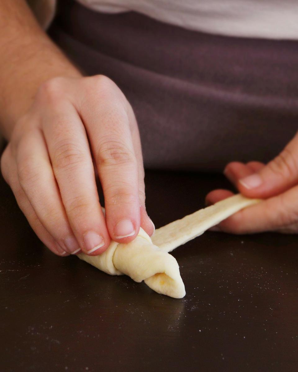 como dar forma medialunas manteca