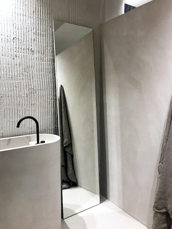 #bathroom #espejodepie #lavabodepie#estudioquerencia #microcemento