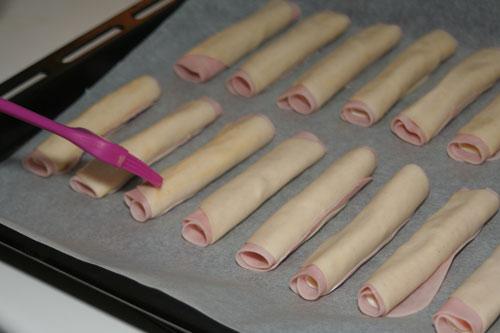 enrollarlos-y-pintsarlos-con-huevo