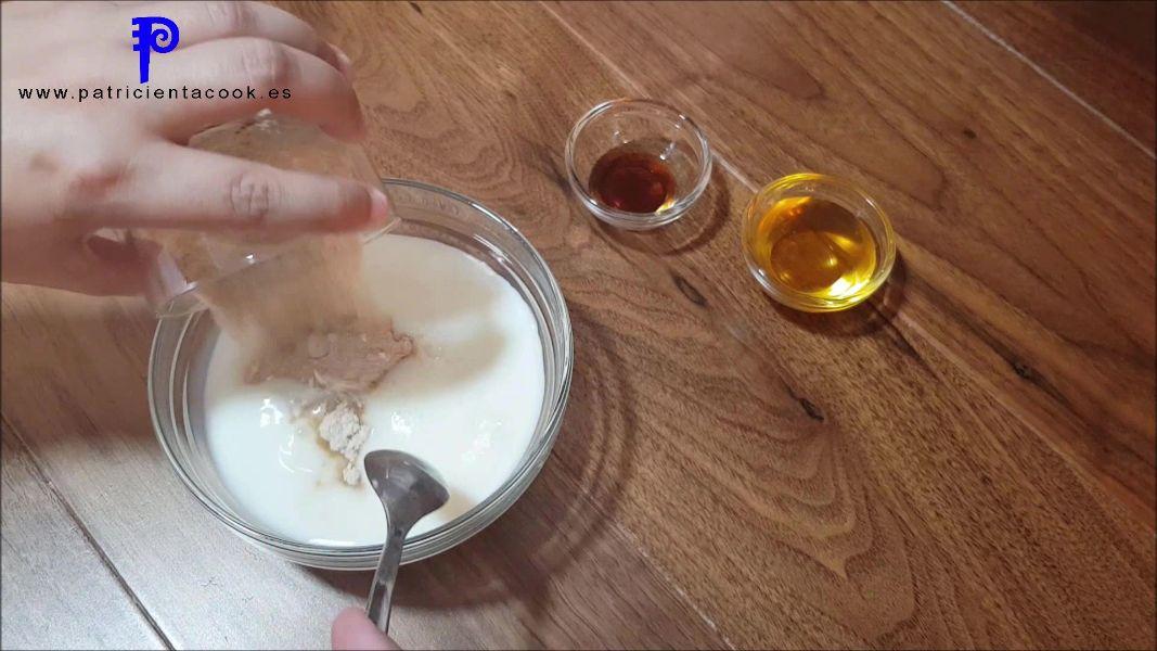 Helado de chocolate blanco en heladera