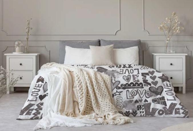 sabanas juveniles con letras y corazones