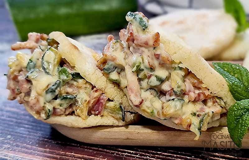 Arepas caseras rellenas de verduras