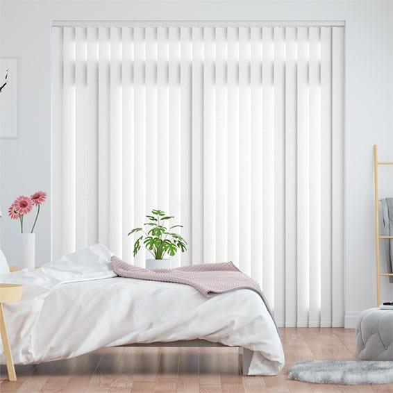 Dormitorio en tonos neutros