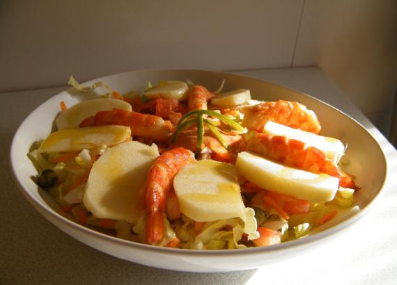Ensalada de gambones con salsa rosa