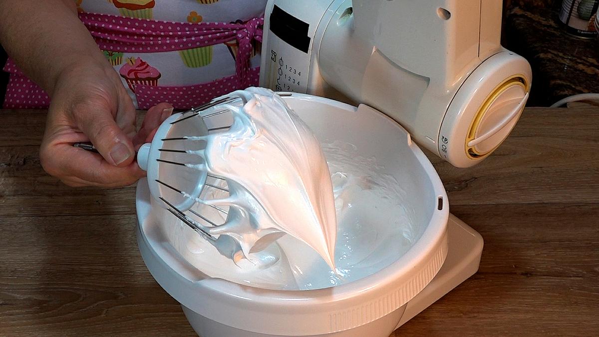 MILHOJAS DE HOJALDRE CON MERENGUE Y CABELLO DE ÁNGEL - Foto 6