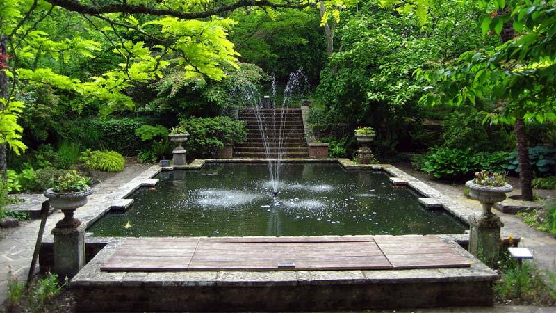 Fuente jardín italiano