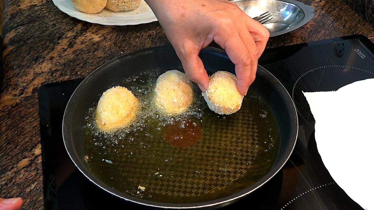 HUEVOS RELLENOS CON BECHAMEL Y ATÚN - Loli Domínguez - Foto 11
