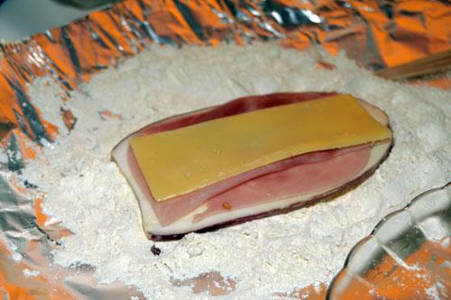 colocar-jamon-y-queso