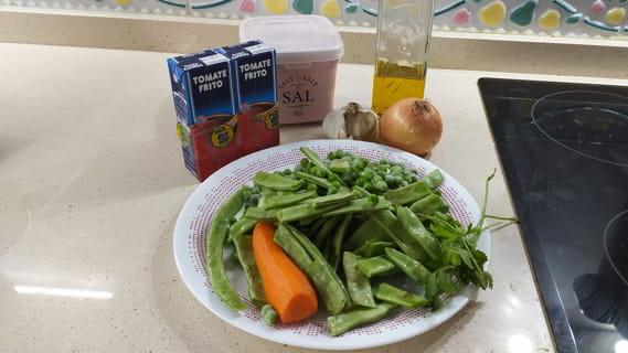 Los ingredientes necesarios para hacer verduras guisadas con la olla GM