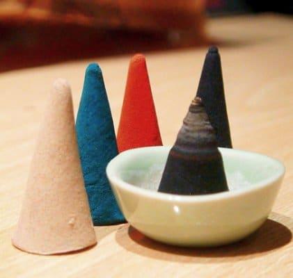 9 hierbas que puedes usar como incienso 1