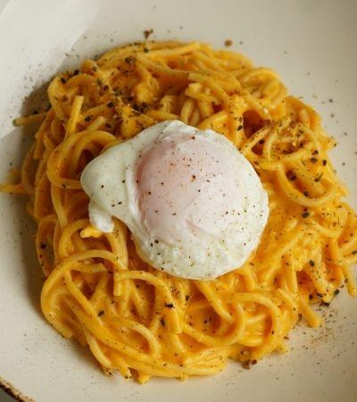 pasta con salsa cremosa de calabaza