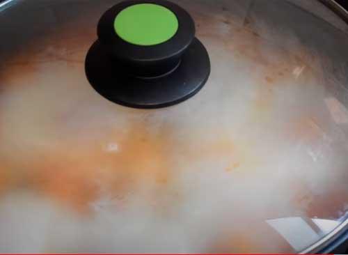 tapar para terminar de hacer los huevos