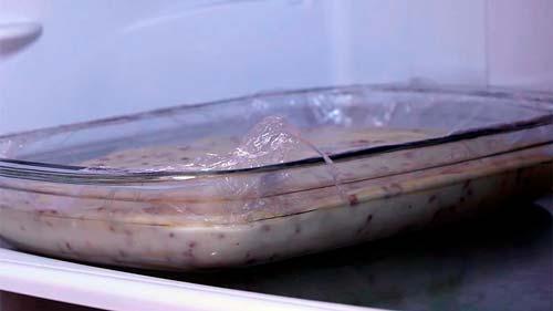 cubrir la masa de croquetas cremosas de jamón serrano y queso mozzarella