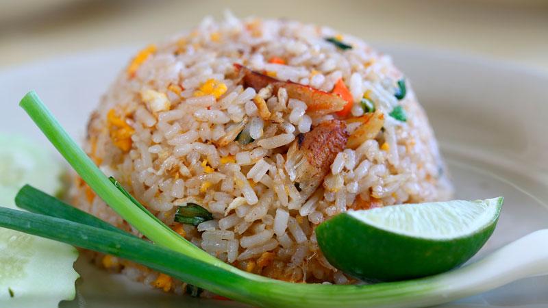 Cómo cocinar arroz perfecto para hacer arroz frito paso a paso