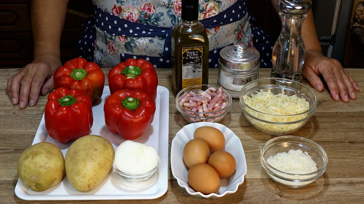 PIMIENTOS RELLENOS DE PATATAS (PAPAS) Y HUEVO - Foto 1