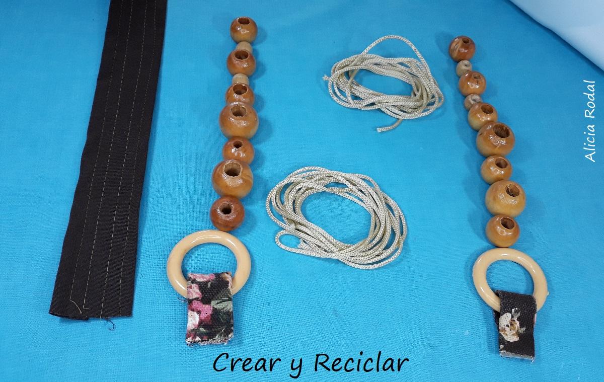 En esta publicación te muestro cómo puedes transformar bolsos viejos o de estilo vintage en bolsitos con un look más joven y actual.