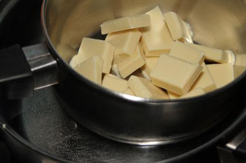 derretir-el-chocolate-blanco-al-bano-maria