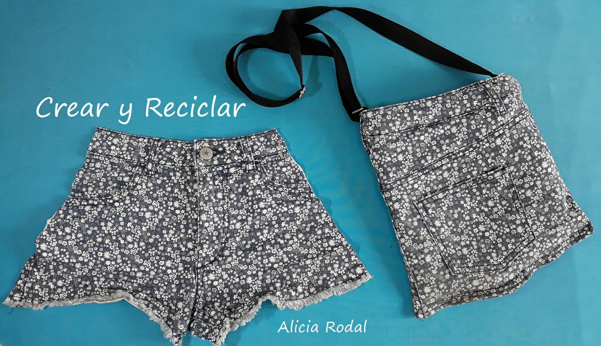 En esta publicación te muestro algunos de los bolsos que hice con diferentes materiales reciclados. Estas son ideas para ti, para vender o para regalar. Espero motivarte para que comiences a transformar tu armario y aprovechar todo lo que tengas a mano.