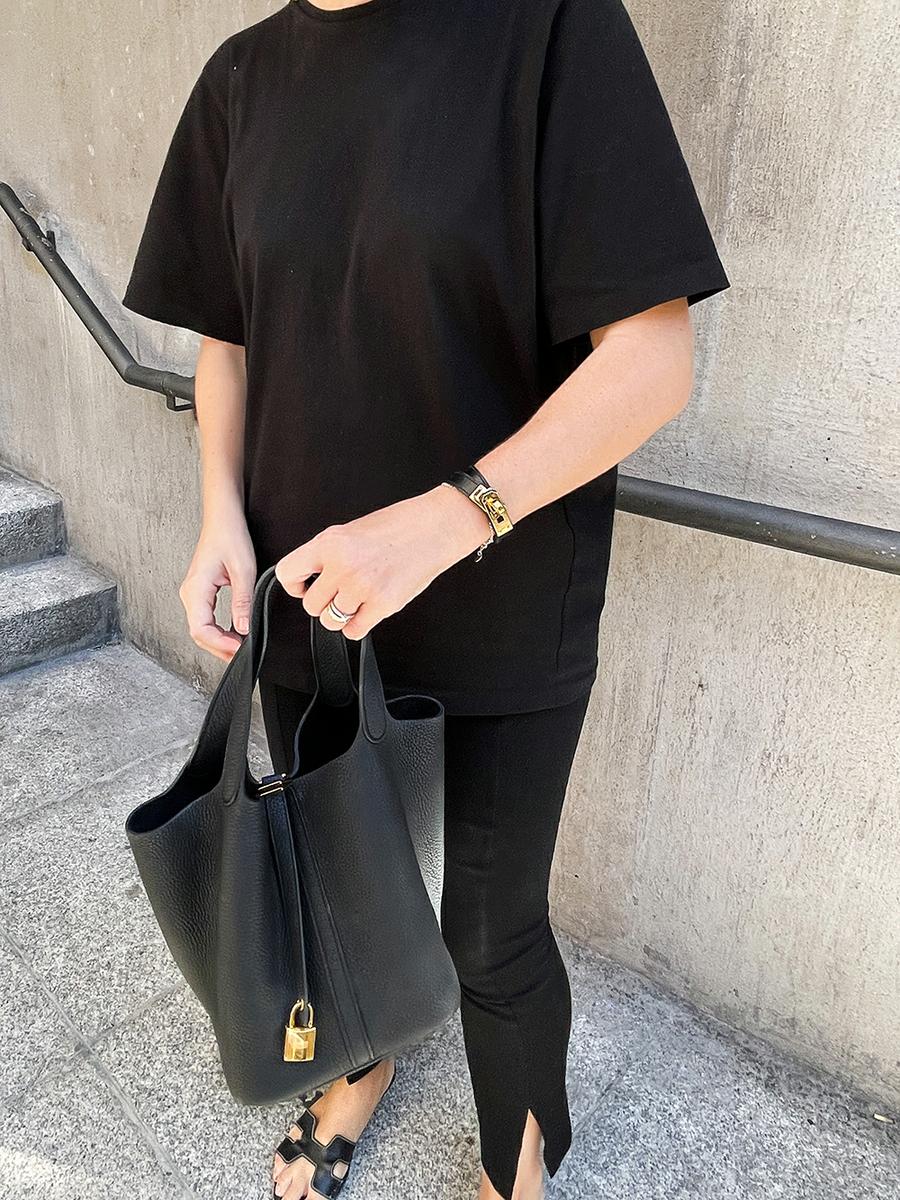 Trini | Toteme t-shirt The Row trousers