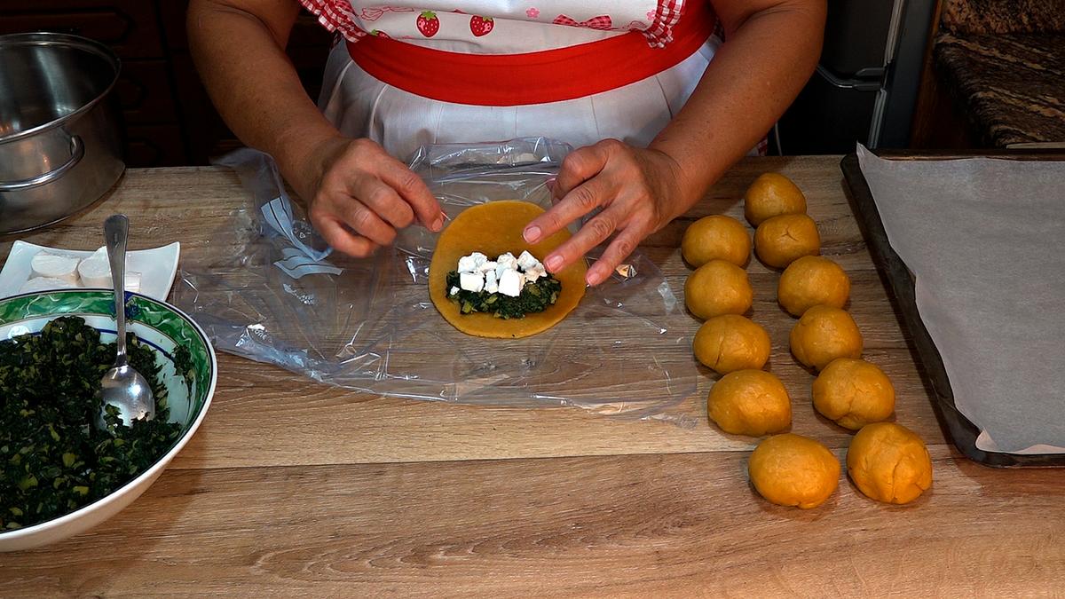 EMPANADAS DE ESPINACAS CON MASA CASERA FÁCIL - Foto 15