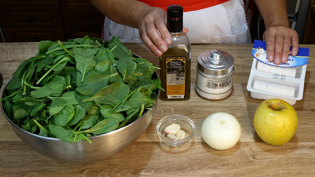 EMPANADAS DE ESPINACAS CON MASA CASERA FÁCIL - Foto 1